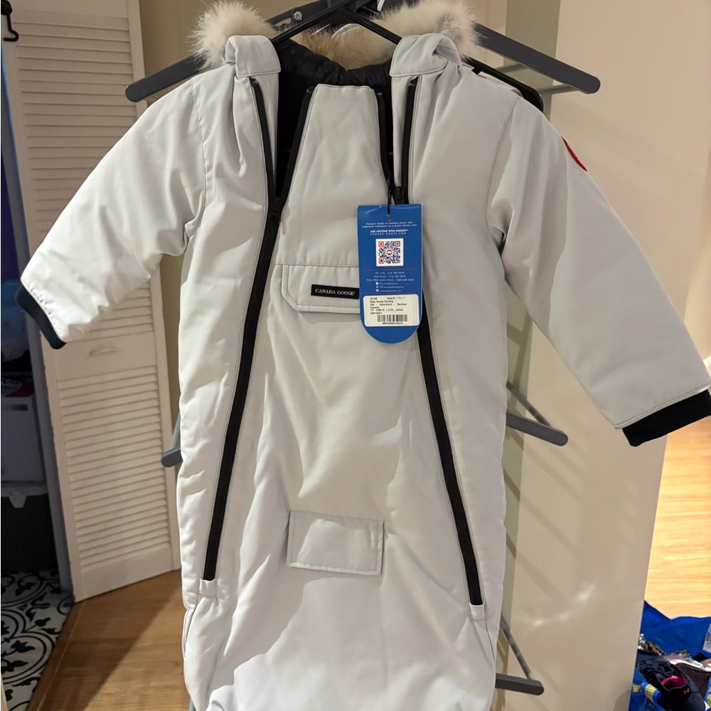 Canada Goose Kids White Puffer Snowsuit with Fur-Trim Hood 18-24 months
